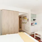 Eastncool Apartahotel